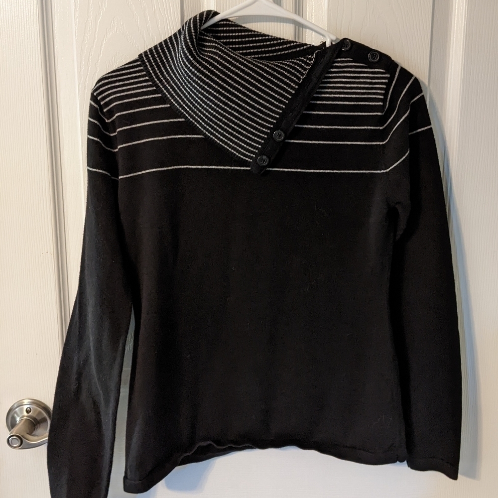 Y2K Asymmetrical Cotton Striped Button Detail Sweater‎ from Willow Bay Size M